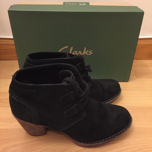 clarks carleta lyon ankle bootie